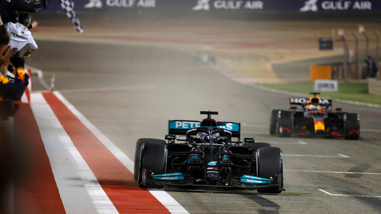 Μεγάλος νικητής στο GP του Μπαχρέιν ο Hamilton